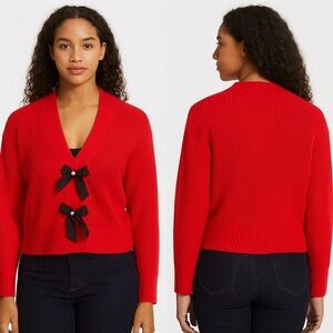 Red Sweater fwith Bow Accents Size M NWOT